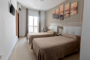 Гостиница Hostal La Pilarica  Марбелья